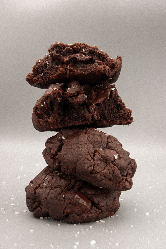 Tontie's Cookies Intense dark chocolate cookie made with cocoa powder and chocolate chunks