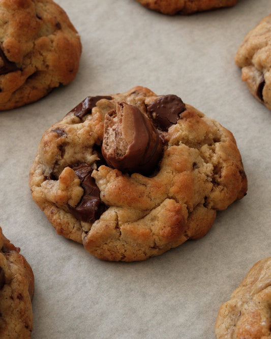 Tontie's Cookies cookie topped with Kinder Bueno